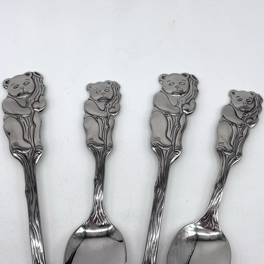 ONEIDA 4 Piece Baby/Toddler Spoons CUBBY BEAR Stainless‎ Flatware